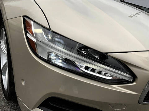 2018 Volvo S90 T5 Momentum