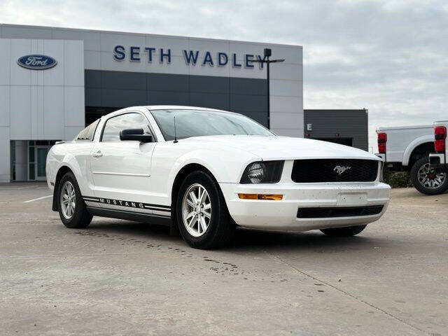 2007 Ford Mustang Deluxe's photo