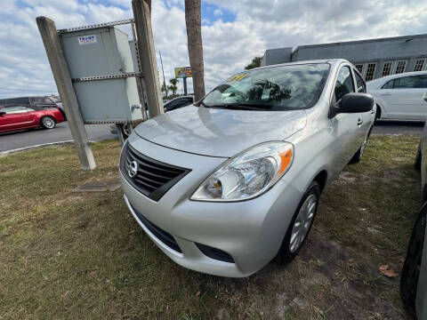 2014 Nissan Versa 1.6 S