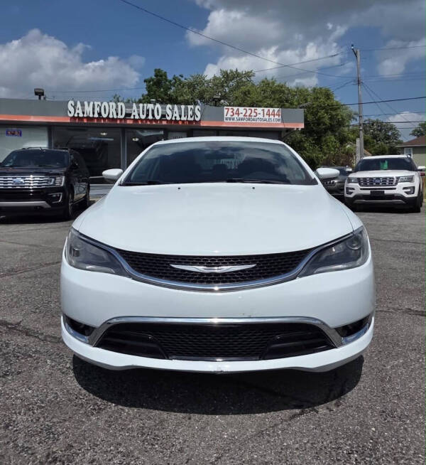 2016 Chrysler 200 C