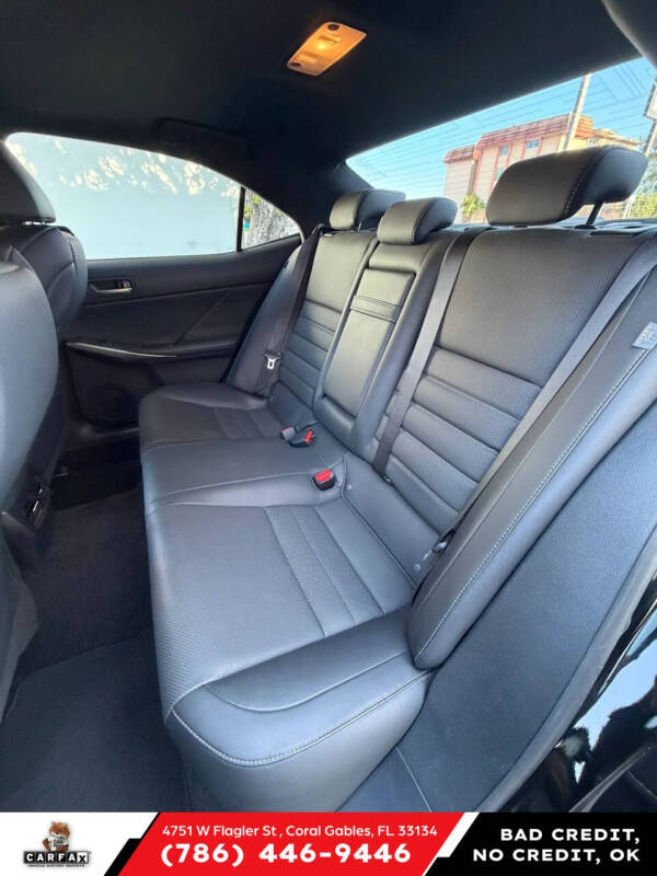 2018 Lexus IS 300