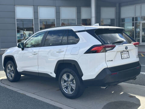 2024 Toyota RAV4 Hybrid XLE