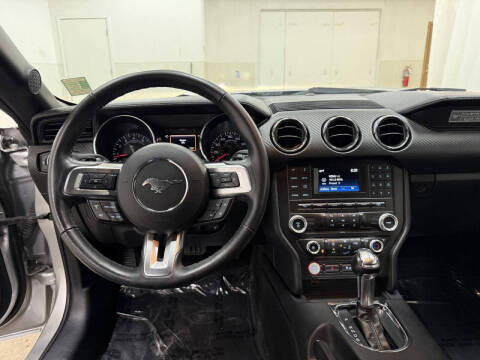 2016 Ford Mustang V6