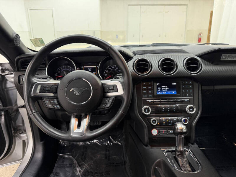 2016 Ford Mustang V6