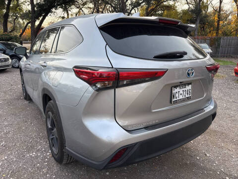 2021 Toyota Highlander Hybrid LE