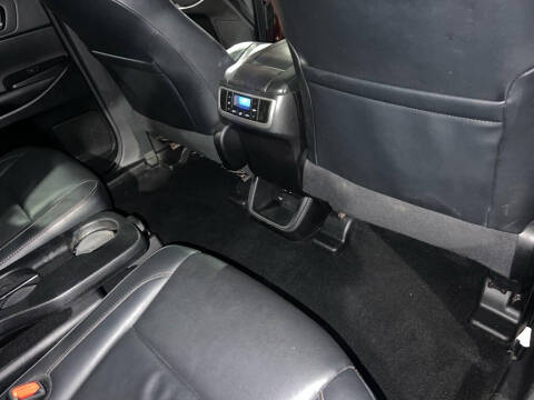 2017 Toyota Highlander SE