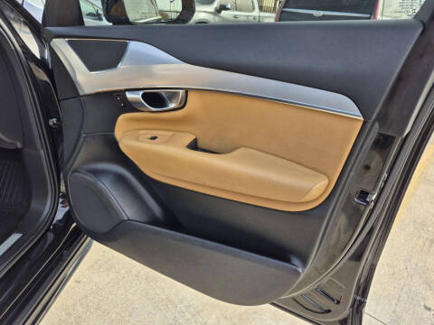 2018 Volvo XC90 T5 Momentum 7-Passenger