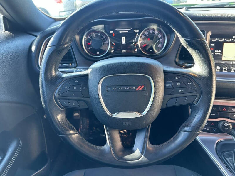 2017 Dodge Challenger SXT