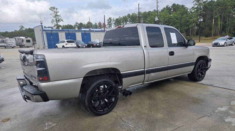 2003 Chevrolet Silverado 1500 LS photo 18