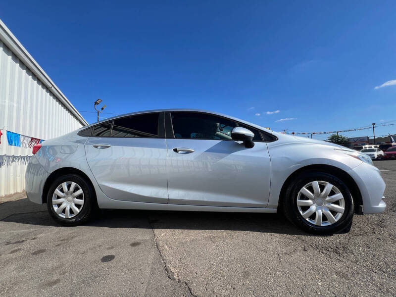 2017 Chevrolet Cruze LS Manual