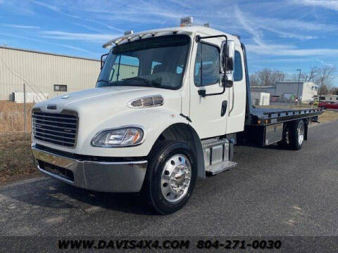 2023 Freightliner M2 106