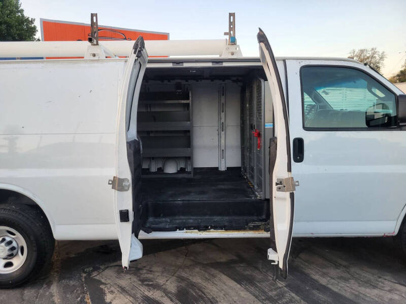 2017 Chevrolet Express 2500
