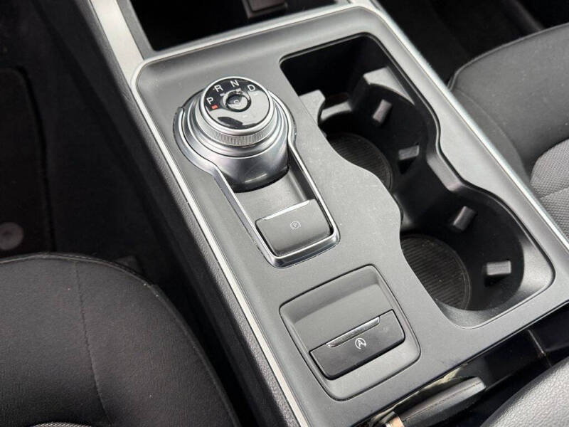 2022 Ford Edge SE