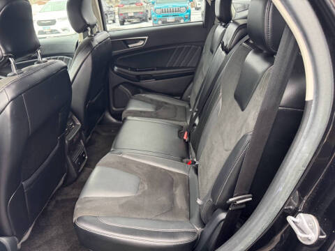 2017 Ford Edge Sport