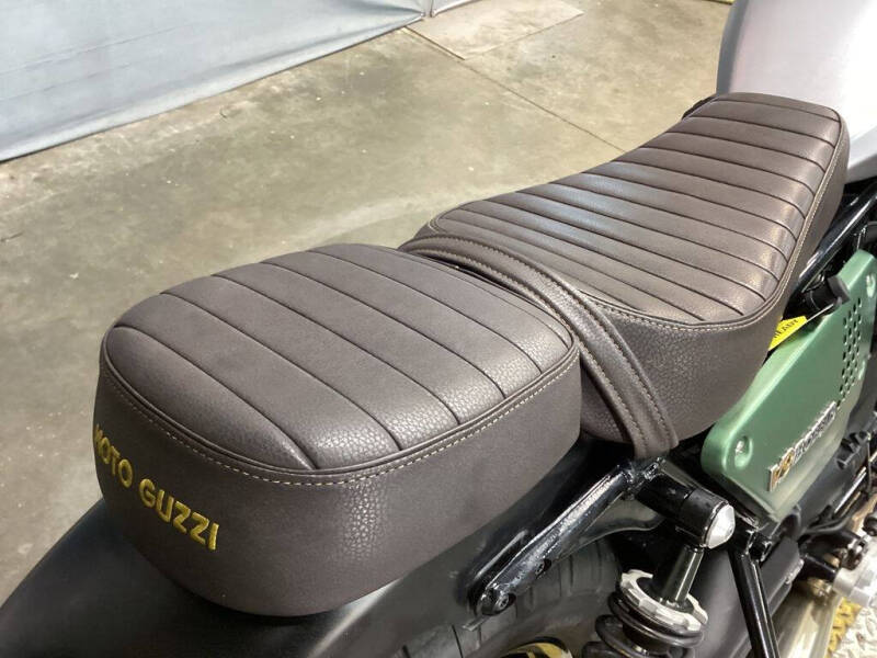 2021 Moto Guzzi V9 Bobber Centenario E5