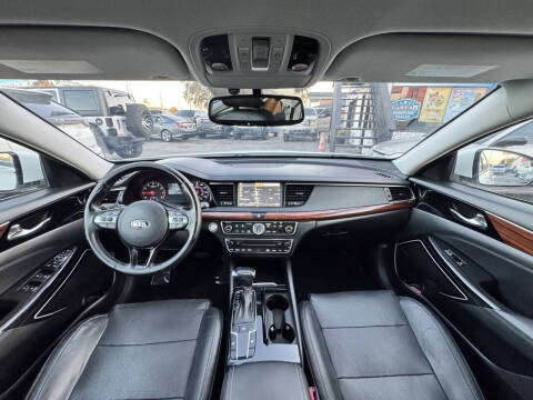 2017 Kia Cadenza Premium