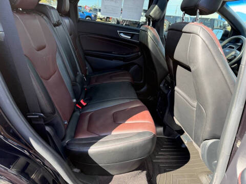 2020 Ford Edge Titanium