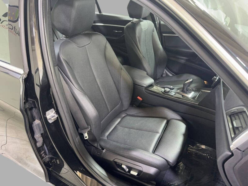 2018 BMW 3 Series 330i