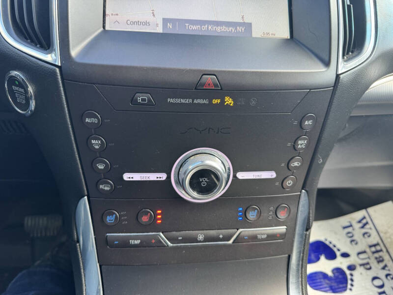 2020 Ford Edge Titanium