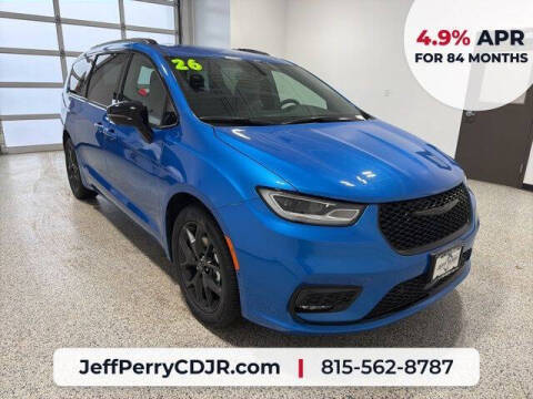 2026 Chrysler Pacifica Select