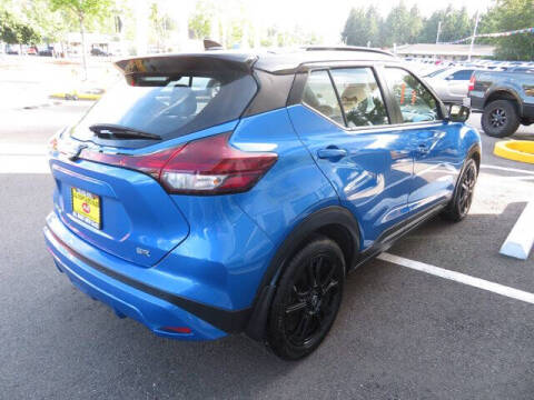 2023 Nissan Kicks SR