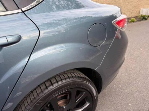 2013 Mazda MAZDA6 i Touring Plus