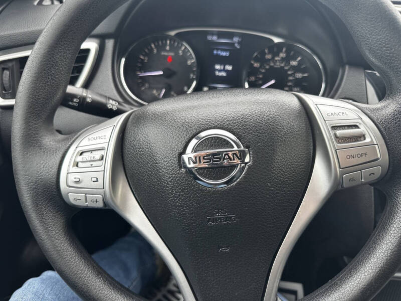 2016 Nissan Rogue SV