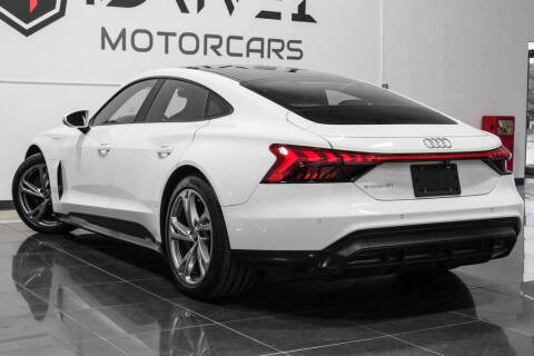 2022 Audi e-tron GT quattro Premium Plus