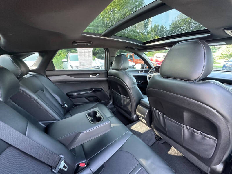 2022 Kia K5