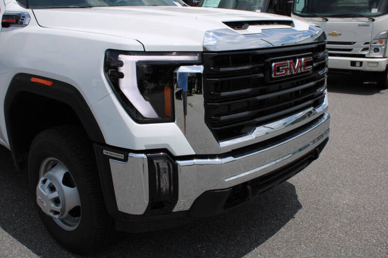 2025 GMC Sierra 3500HD CC Pro