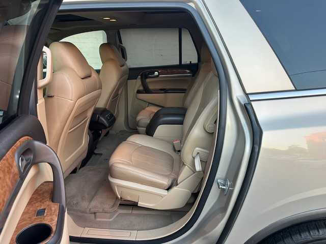 2011 Buick Enclave CXL-2