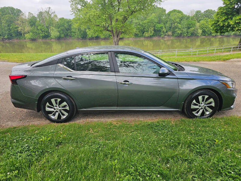 Used 2019 Nissan Altima S with VIN 1N4BL4BV8KC193005 for sale in Terre Haute, IN