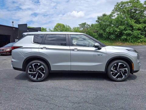 2025 Mitsubishi Outlander PHEV SE