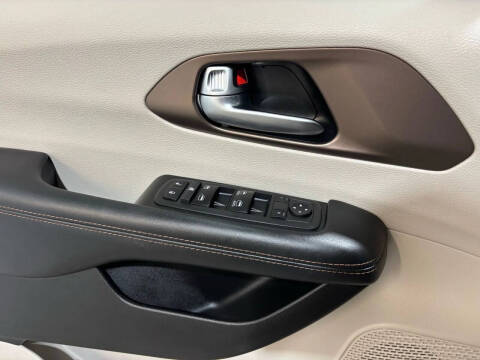 2019 Chrysler Pacifica Touring Plus