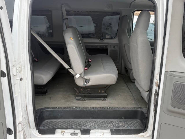 2011 Ford E-Series E-350 SD XL