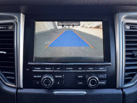 2015 Porsche Macan S