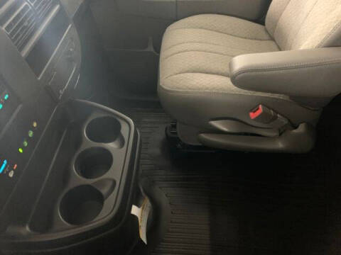 2025 Chevrolet Express 3500