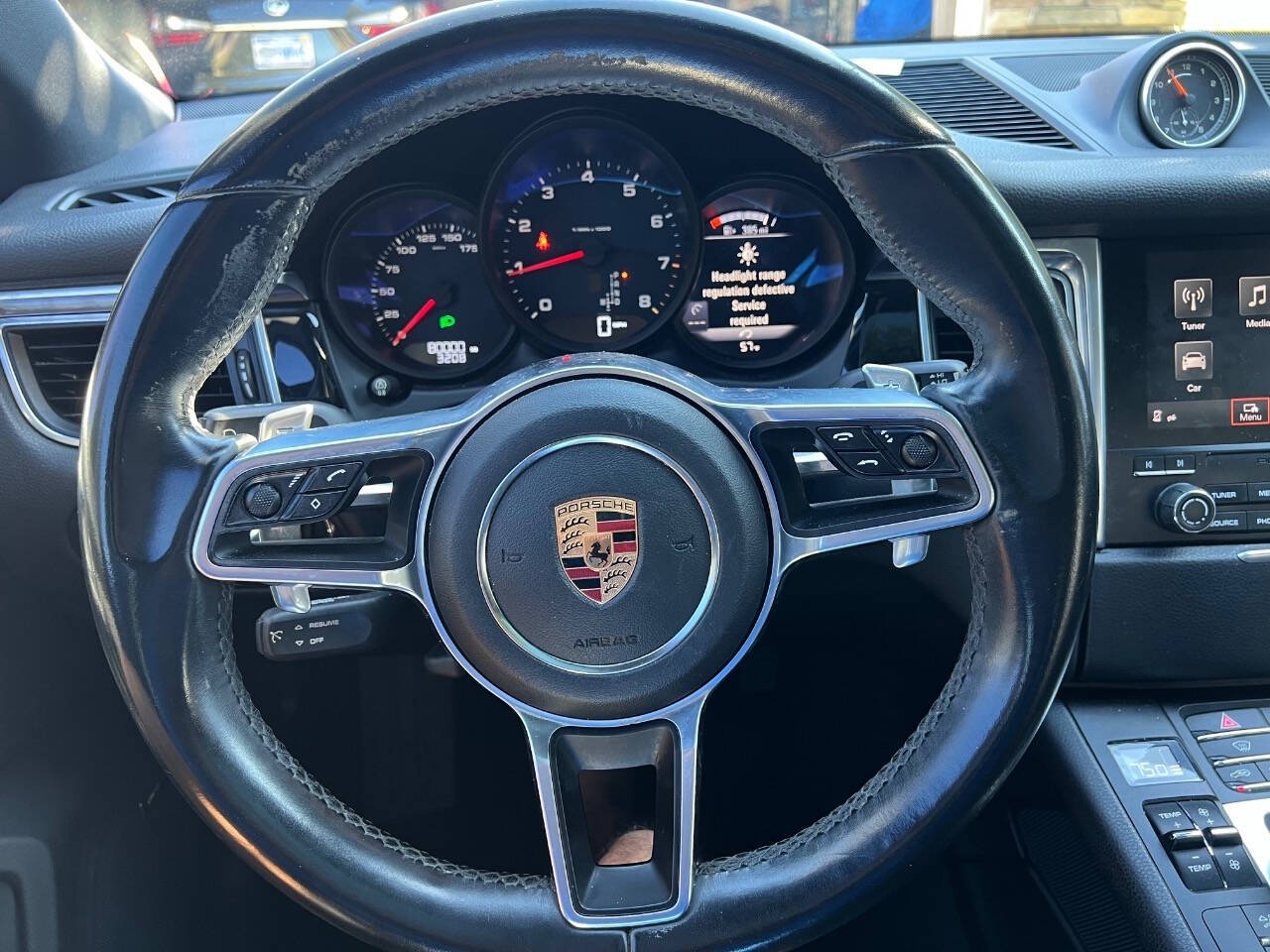 2017 Porsche Macan Base photo 25