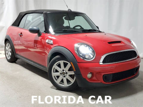 2013 MINI Convertible for sale at Tradewind Car Co in Muskegon MI