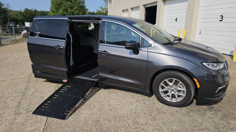 2023 Chrysler Pacifica Touring L