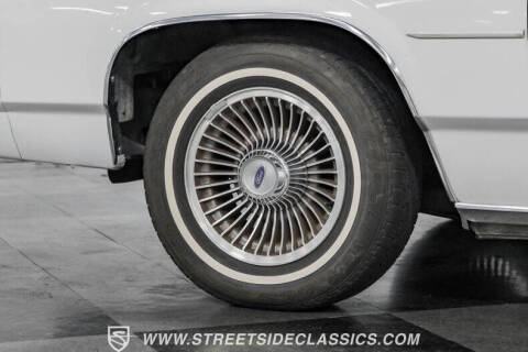 1990 Ford LTD Crown Victoria