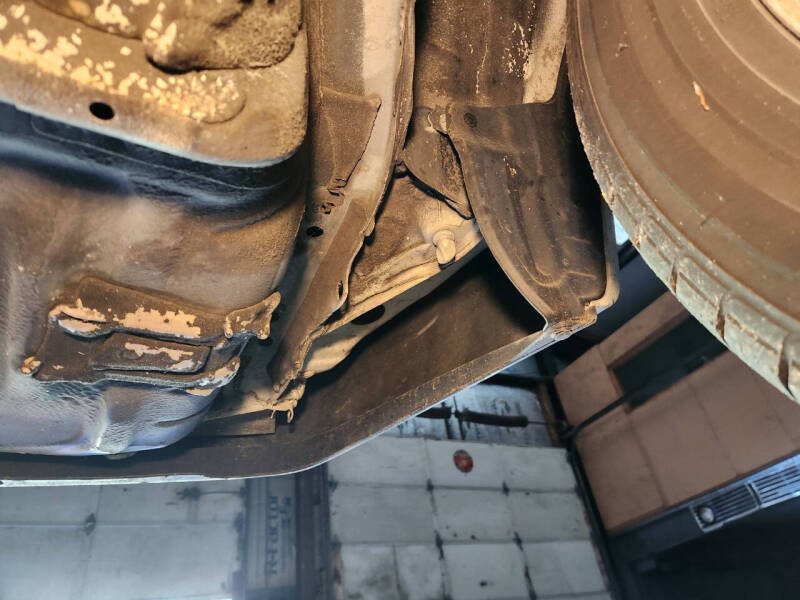 2005 Toyota Sienna XLE 7 Passenger