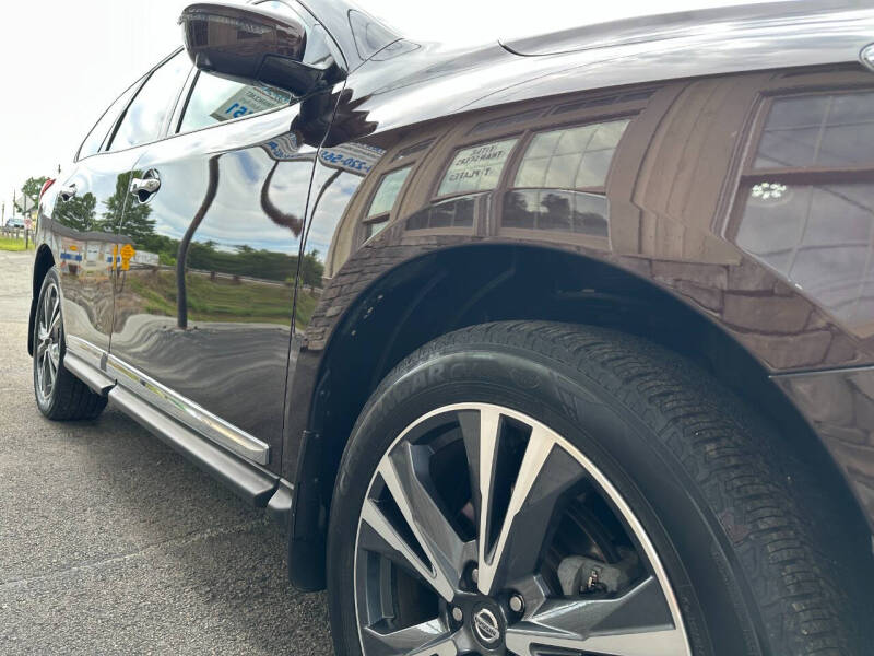 2020 Nissan Pathfinder Platinum