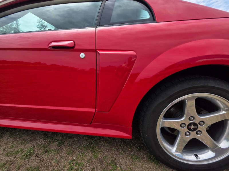 2004 Ford Mustang GT Deluxe