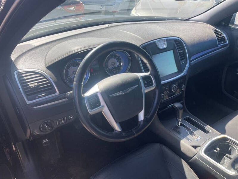 2011 Chrysler 300 Limited