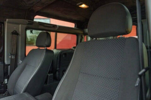 1985 Land Rover Defender 90 2.4L PUMA