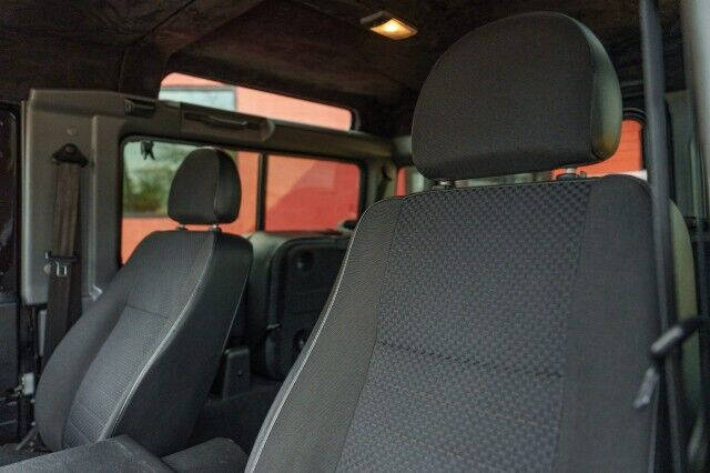 1985 Land Rover Defender 90 2.4L PUMA