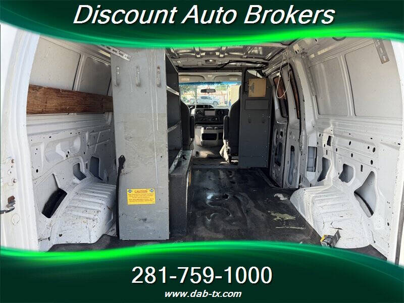 2011 Ford E-Series E-250