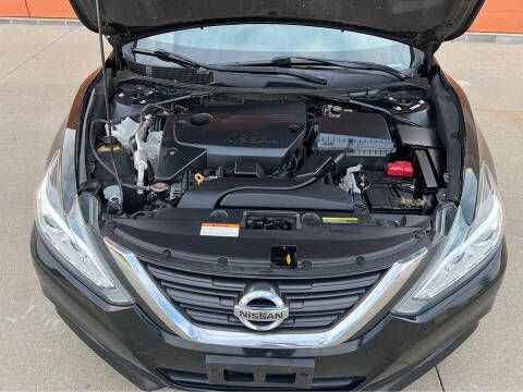 2016 Nissan Altima 2.5 SR