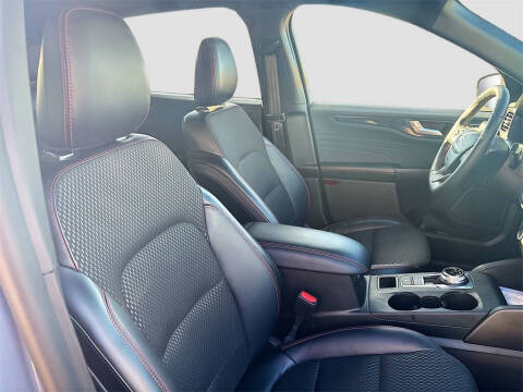 2024 Ford Escape ST-Line Select